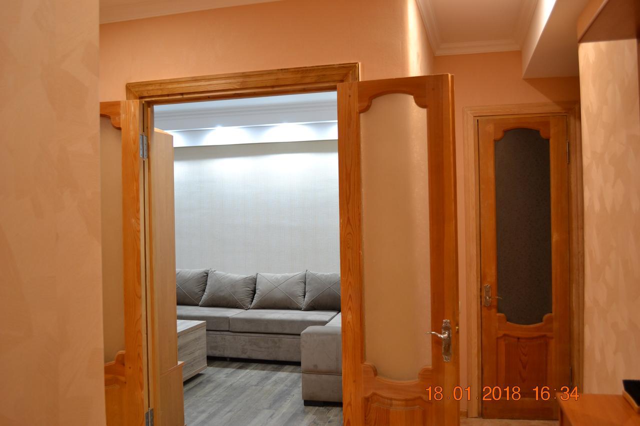 Apartment On Ikalto 8 Tbilisi Buitenkant foto