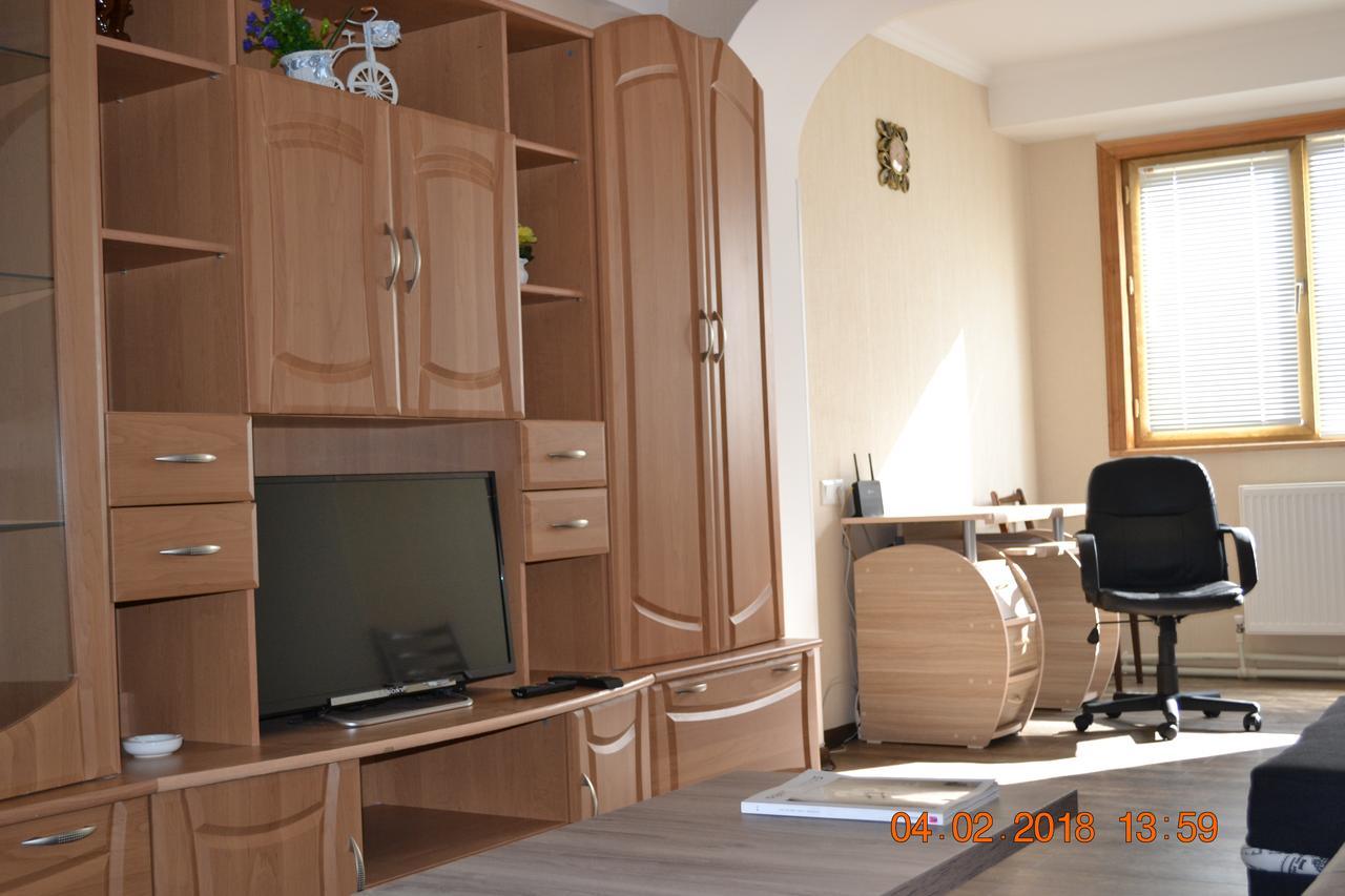 Apartment On Ikalto 8 Tbilisi Buitenkant foto